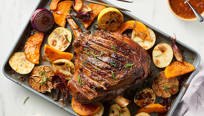 Roasted leg of lamb with vegetables